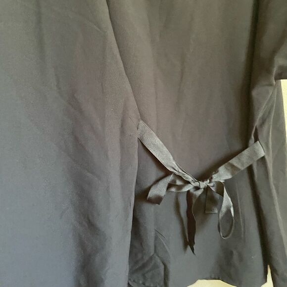 Lane Bryant black blouse with tie front sz 22/24 - Picture 7 of 9